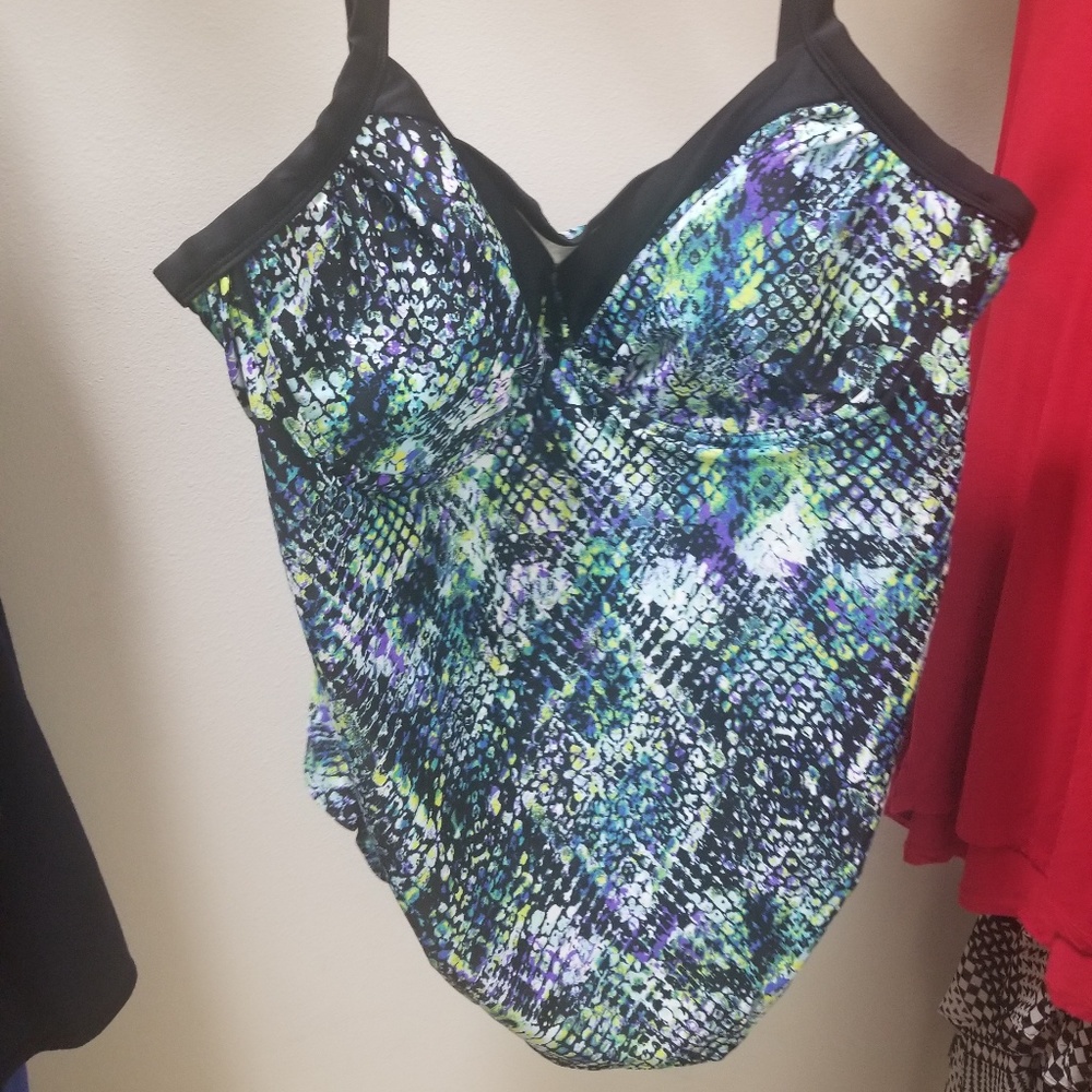 ⚘*FINAL PRICE*⚘PURE ENERGY 26W Tankini Top